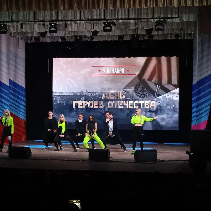 Концерт молодёжного хора"Я патриот" 